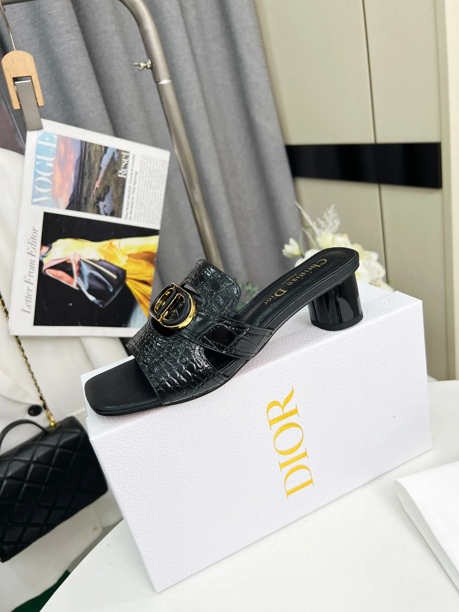 👟👟Ex-factory price 380👟👟 Genuine leather bottom +30 Dior spring and summer new style, cowhide surface, sheepskin lining + double-layer buckle, heel height 4.5cm, size 35-42